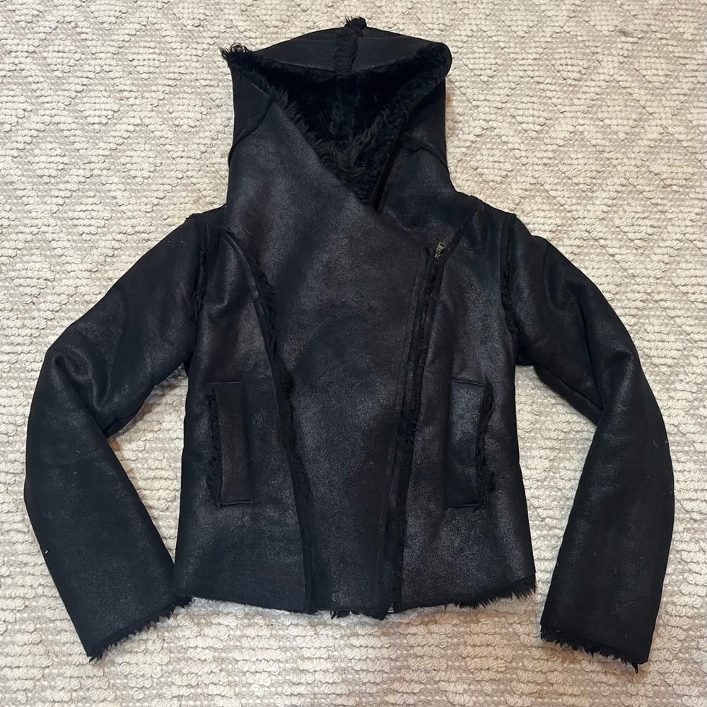 WOMENS BLACK ‘THE SHOP’ FAUX SUEDE & SHEARLING HOODED MOTO JACKET, XS